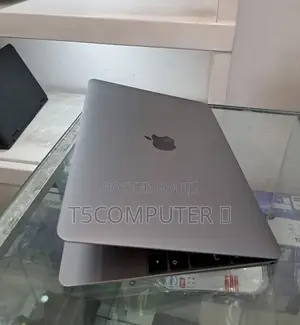 New Laptop Apple MacBook Pro 2017 8GB Intel Core I5 SSD 512GB