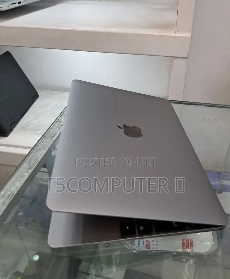 New Laptop Apple MacBook Pro 2017 8GB Intel Core I5 SSD 512GB