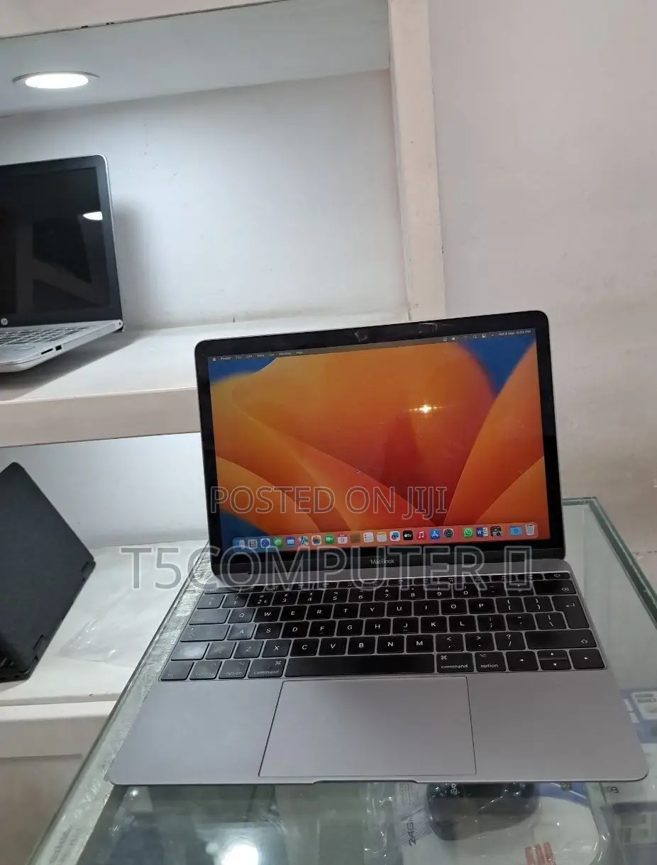 New Laptop Apple MacBook Pro 2017 8GB Intel Core I5 SSD 512GB