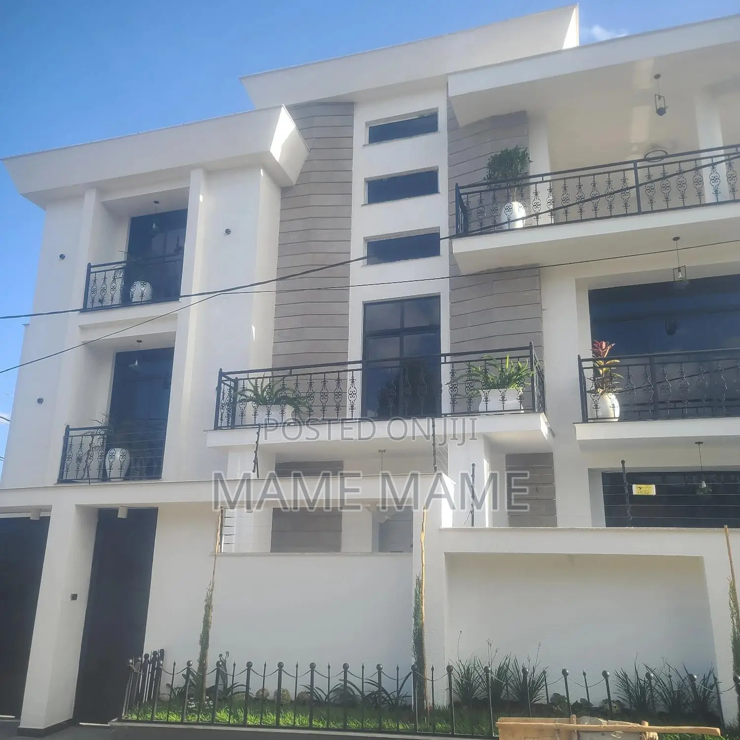 9bdrm House in Addis Abeba, Bole for sale