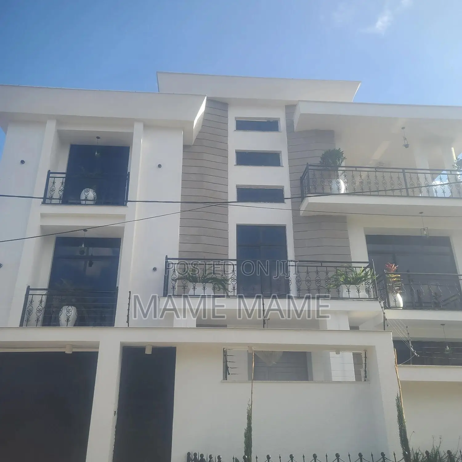 9bdrm House in Addis Abeba, Bole for sale