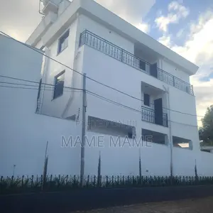 9bdrm House in Addis Abeba, Bole for sale
