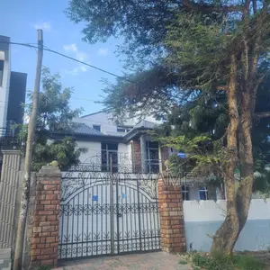 6bdrm House in Addis Abeba, Bole for sale
