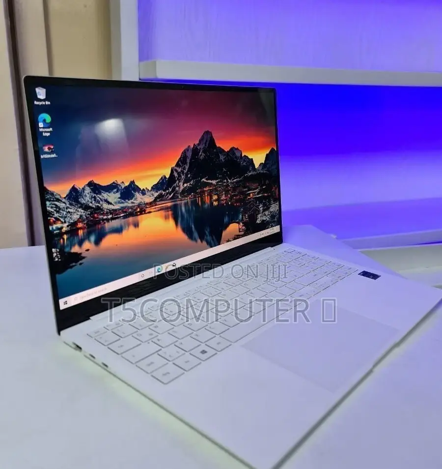 New Samsung Galaxy Book3 Pro 360 16" 16GB Intel Core I7 SSD 512GB