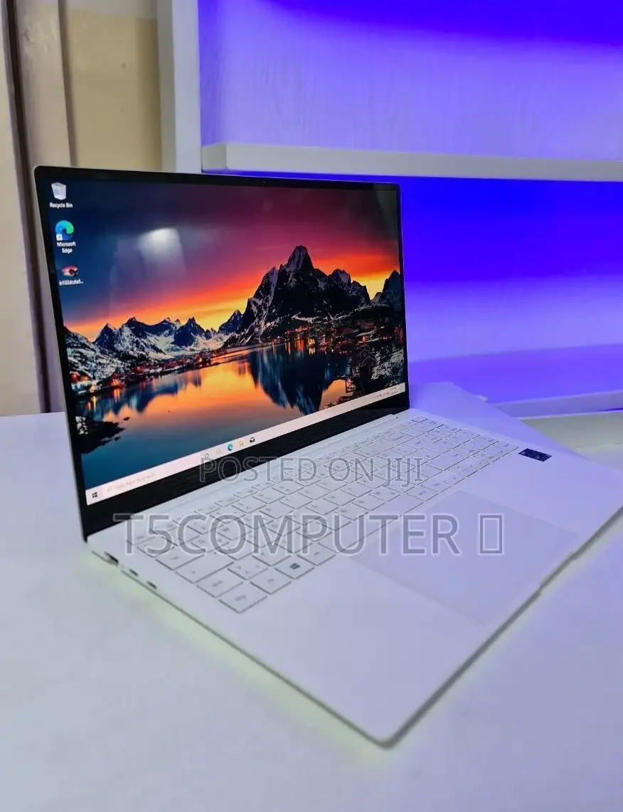 New Samsung Galaxy Book3 Pro 360 16" 16GB Intel Core I7 SSD 512GB