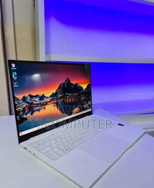 New Samsung Galaxy Book3 Pro 360 16" 16GB Intel Core I7 SSD 512GB