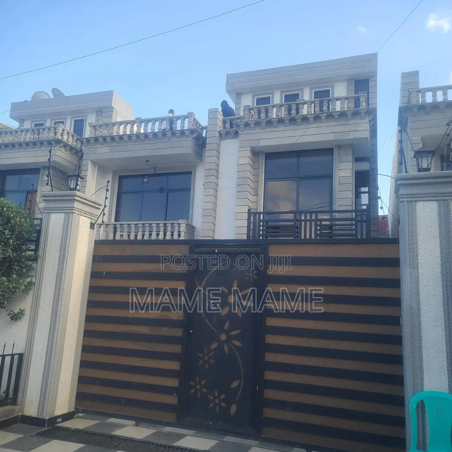 7bdrm House in Addis Abeba, Bole for sale