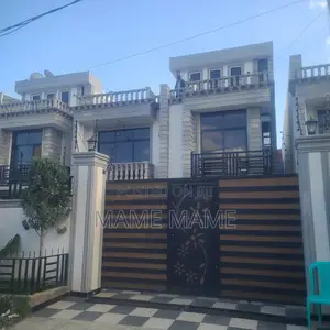 7bdrm House in Addis Abeba, Bole for sale