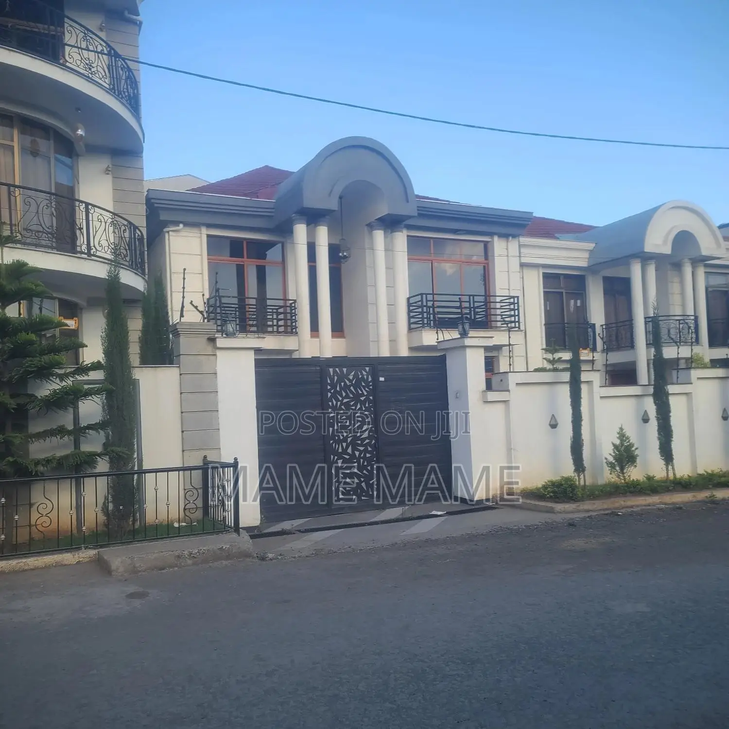7bdrm House in Addis Abeba, Bole for sale
