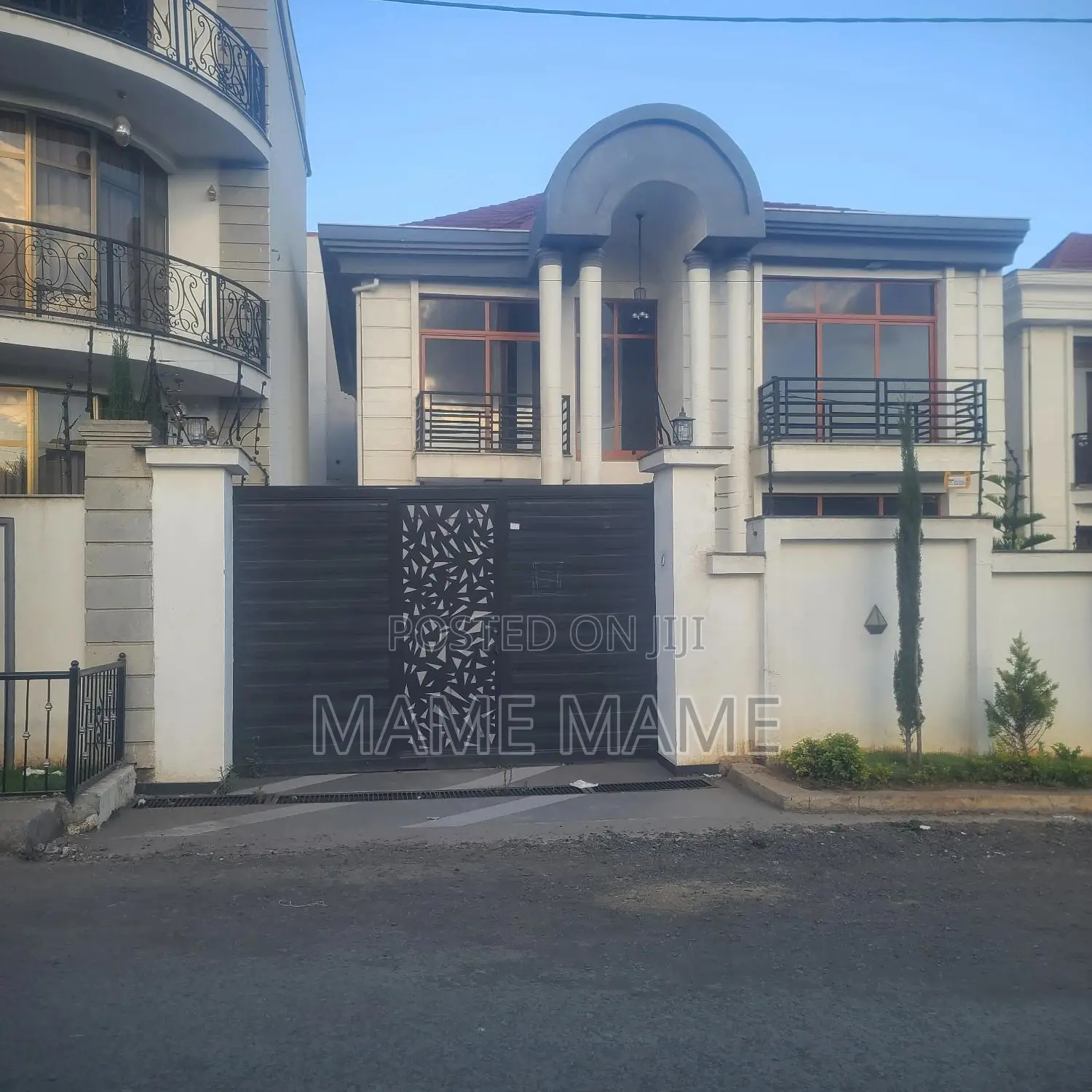 7bdrm House in Addis Abeba, Bole for sale