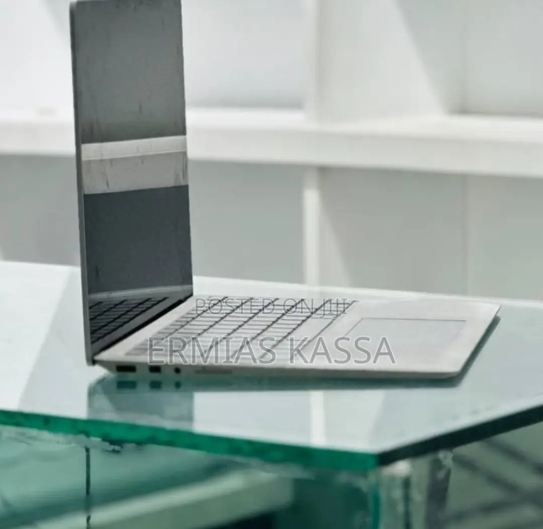 New Laptop Microsoft Surface Laptop 2 16GB Intel Core I7 SSD 512GB