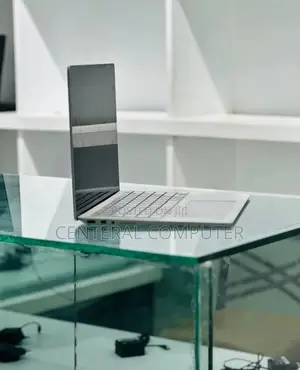 New Laptop Microsoft Surface Laptop 2 16GB Intel Core i7 SSD 512GB