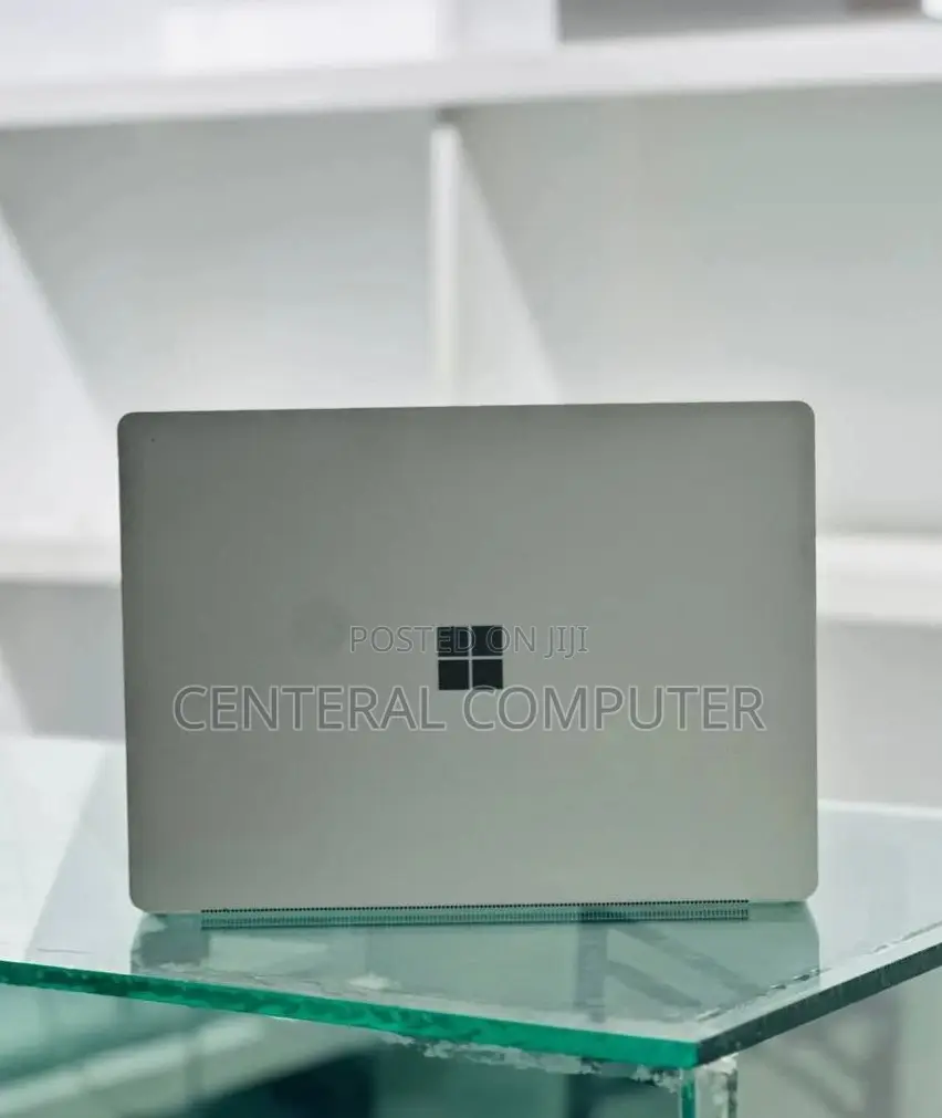 New Laptop Microsoft Surface Laptop 2 16GB Intel Core i7 SSD 512GB