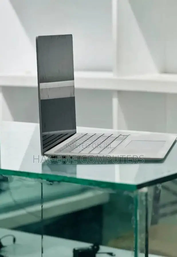 New Laptop Microsoft Surface Laptop 2 16GB Intel Core I7 SSD 512GB