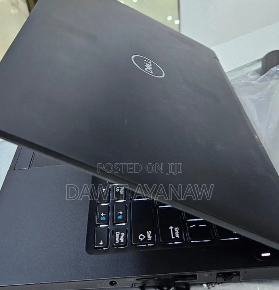 New Laptop Dell 16GB Intel Core I7 SSD 512GB