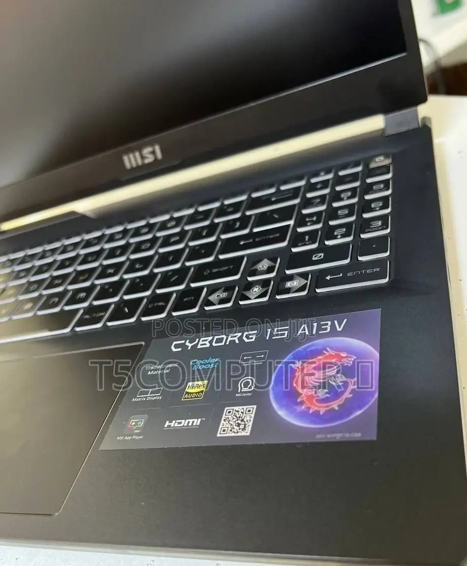 New MSI Creator 17 B11uh-416 16GB Intel Core I7 SSHD (Hybrid) 512GB