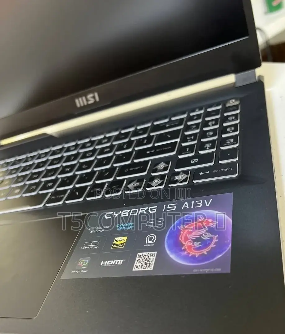 New MSI Creator 17 B11uh-416 16GB Intel Core I7 SSHD (Hybrid) 512GB