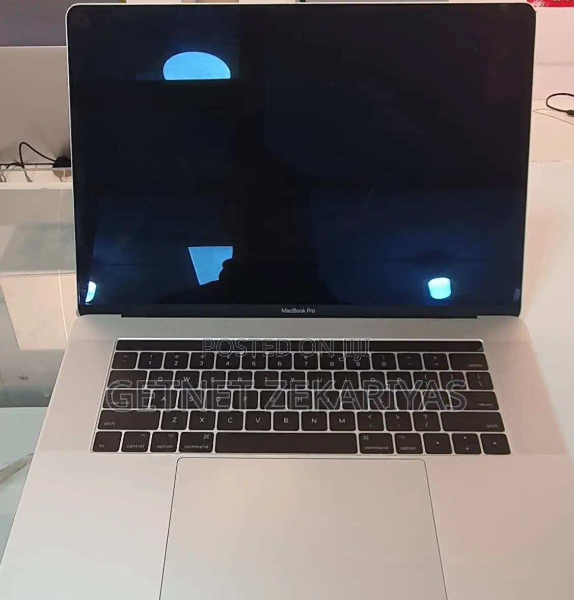 New Laptop Apple MacBook Pro 2018 16GB Intel Core i7 SSD 512GB
