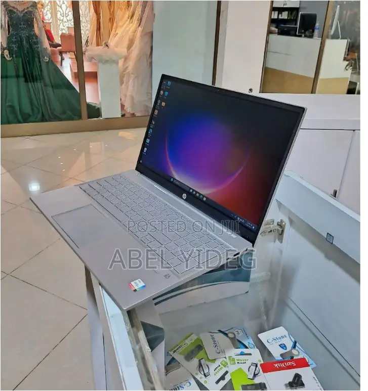 New Laptop HP Pavilion 15 16GB Intel Core I7 SSD 512GB
