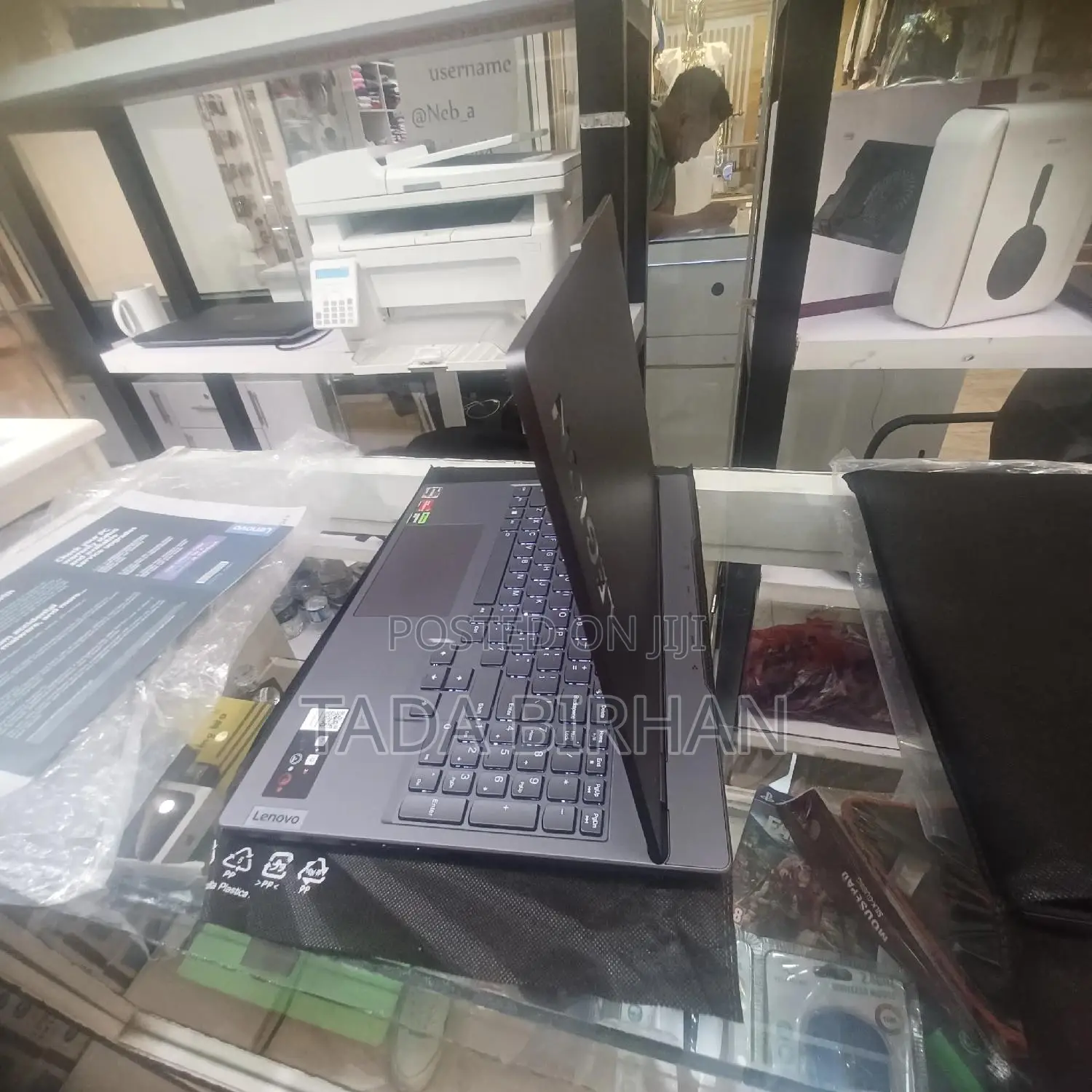 New Laptop Lenovo Legion 7 16GB AMD Ryzen 7 SSD 512GB