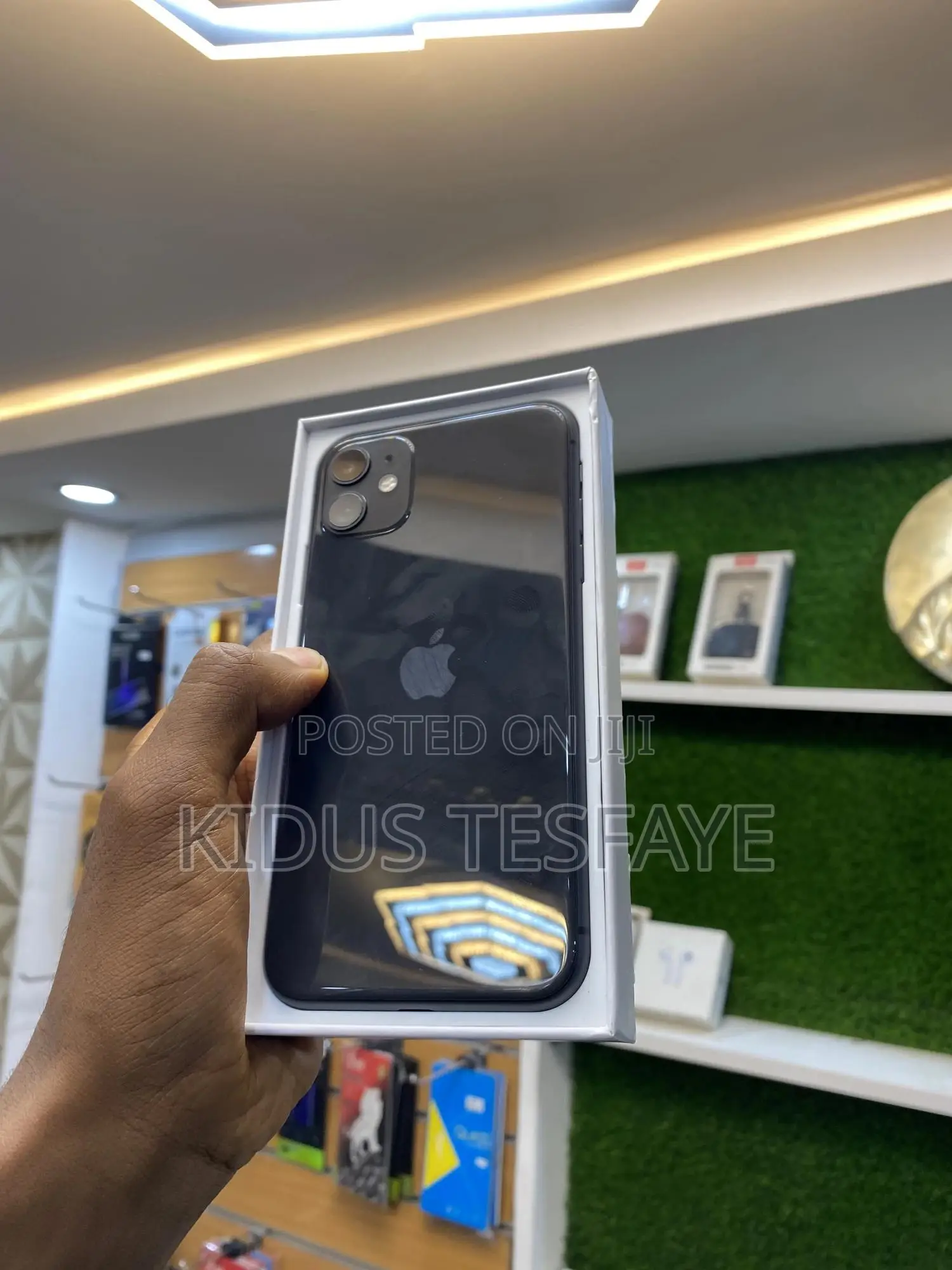 New Apple iPhone 11 128 GB Black