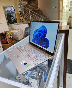 New Laptop HP Pavilion 15 16GB Intel Core I7 SSD 512GB