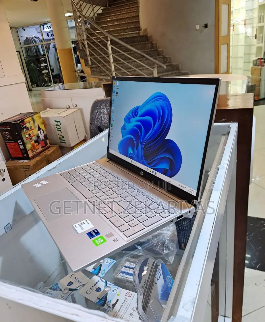 New Laptop HP Pavilion 15 16GB Intel Core I7 SSD 512GB