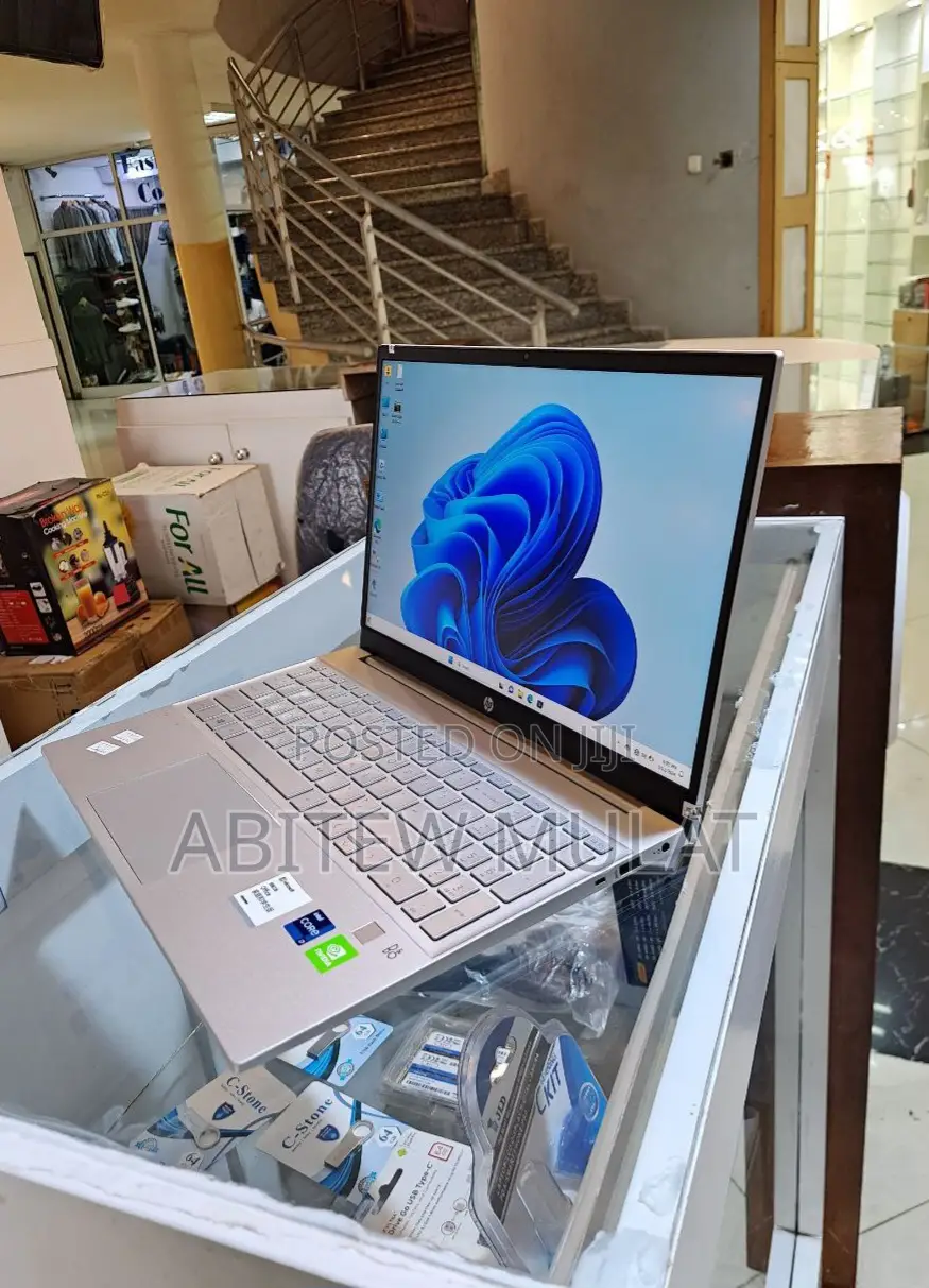New Laptop HP Pavilion 15 16GB Intel Core I7 SSD 512GB