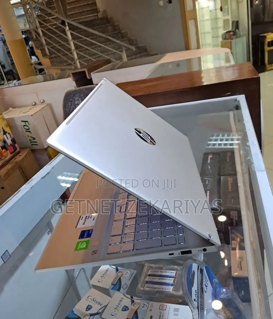 New Laptop HP Pavilion 15 16GB Intel Core I7 SSD 512GB