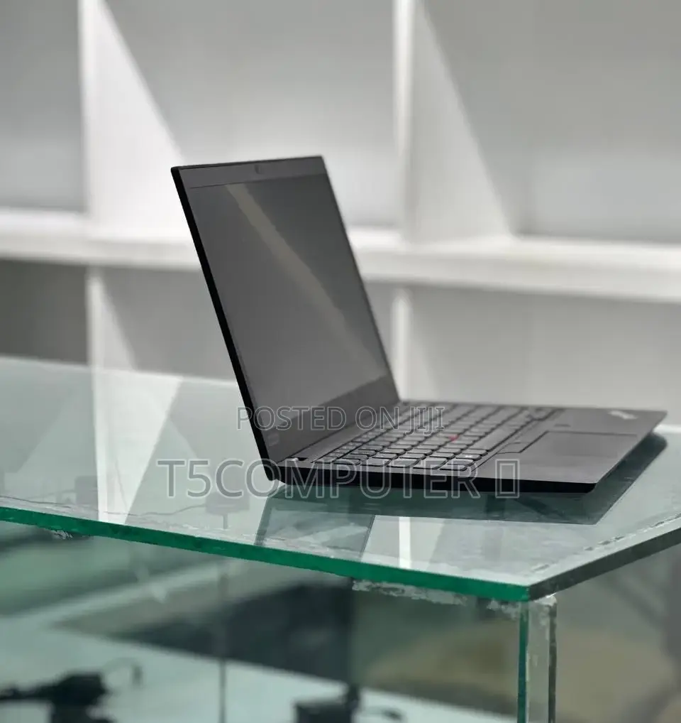 New Laptop Lenovo 16GB AMD Ryzen 7 SSD 512GB