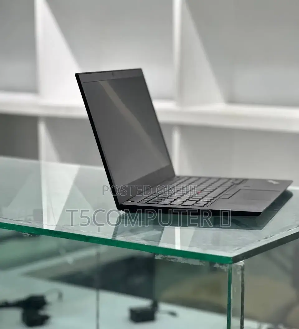 New Laptop Lenovo 16GB AMD Ryzen 7 SSD 512GB