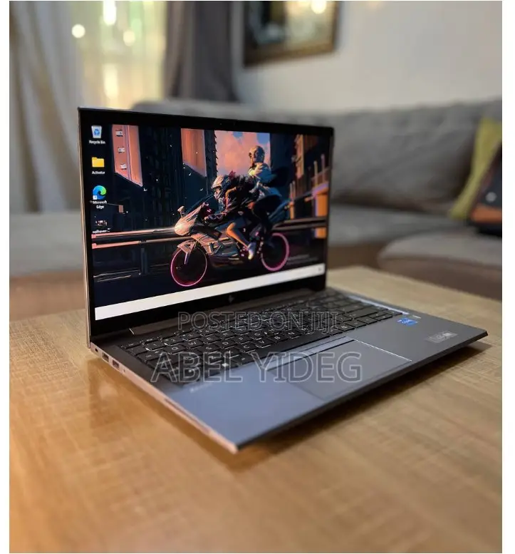 New Laptop HP ZBook Studio 8GB Intel Core I5 SSD 256GB