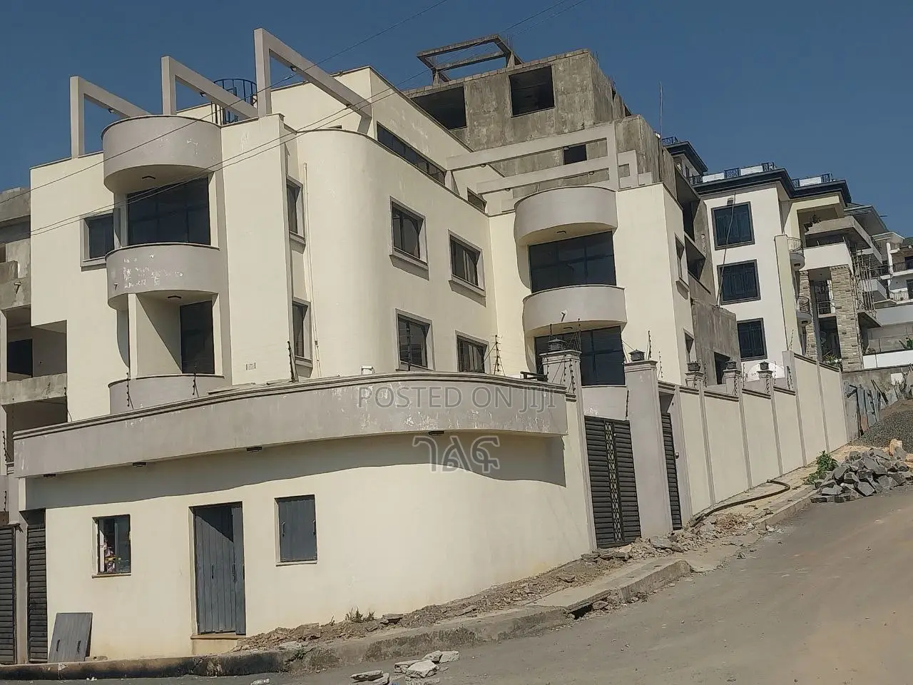 5bdrm House in Cmc ተራራ ላይ ሁሉም ከተማዋን, Bole for sale