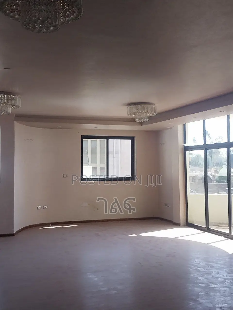 5bdrm House in Cmc ተራራ ላይ ሁሉም ከተማዋን, Bole for sale