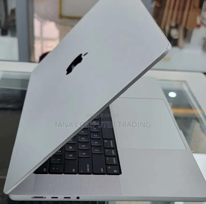 New Laptop Apple MacBook Air 2020 M1 32GB Apple M1 Pro SSD 500GB