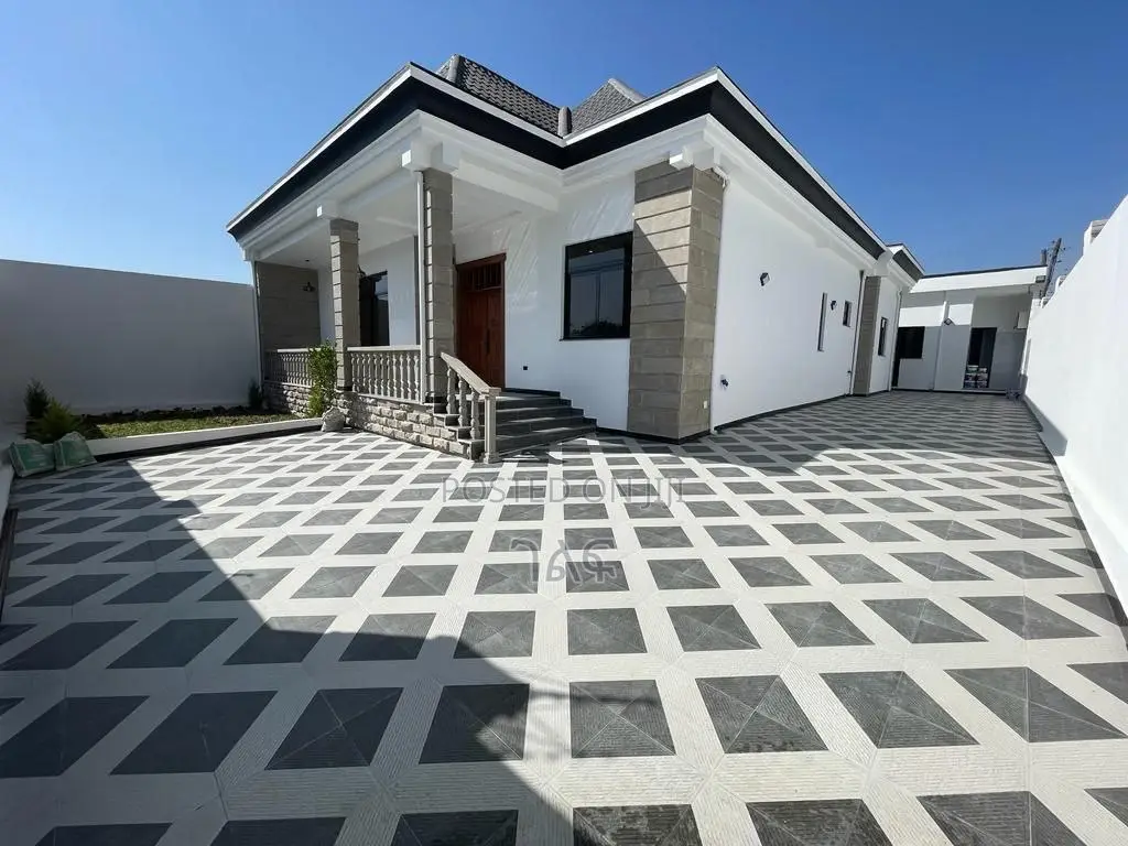 4bdrm Villa in ወሰን አካባቢ በጣም ቆንጆ, Yeka for sale