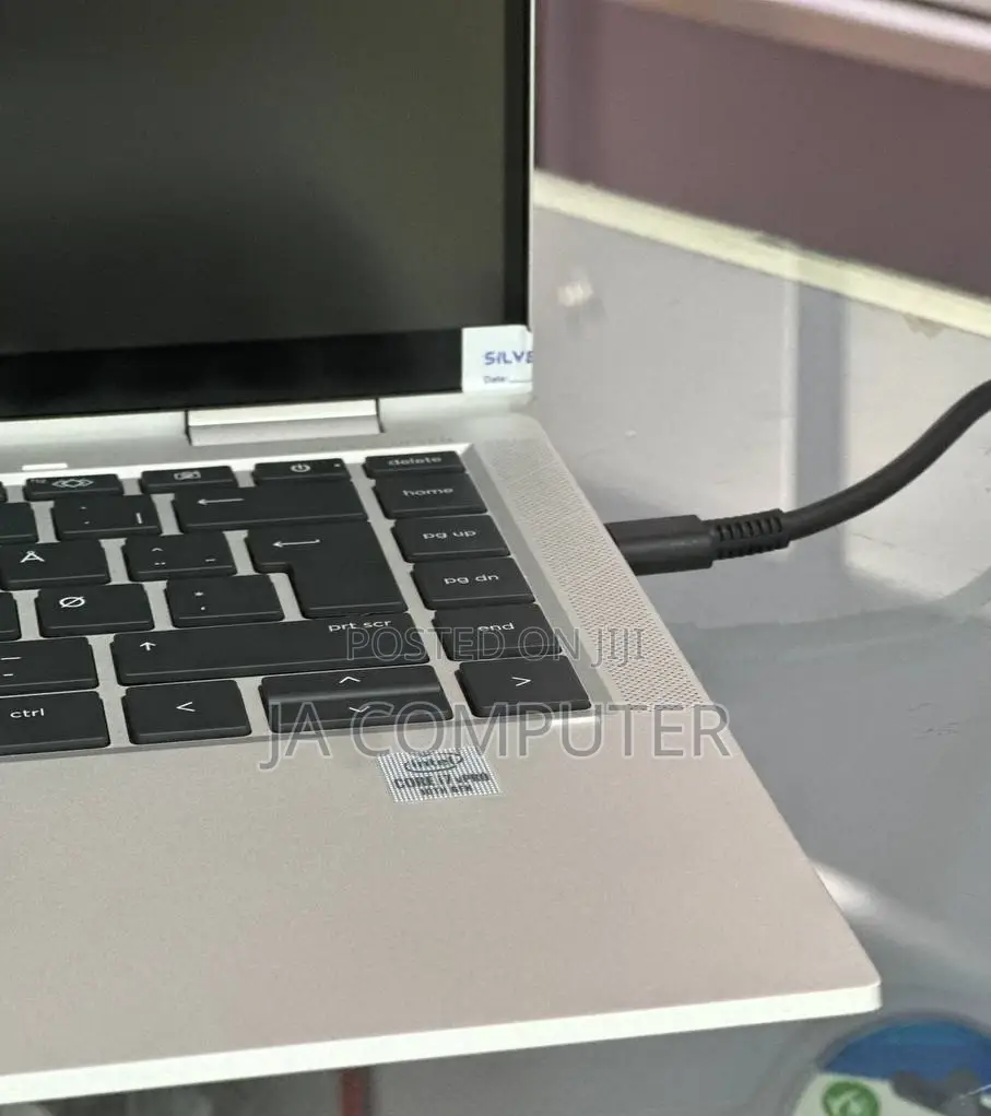 New Laptop HP EliteBook X GB Intel Core I7 SSD 256GB
