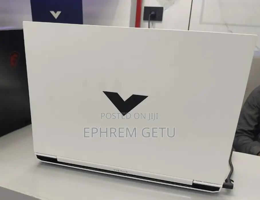 New Laptop HP Victus 15 16GB Intel Core I7 SSD 512GB