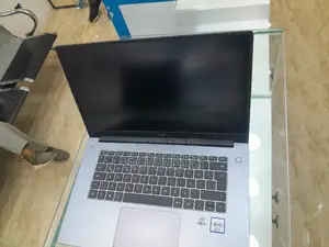 New Laptop Huawei Matebook D 15 8GB Intel Core I5 SSD 512GB