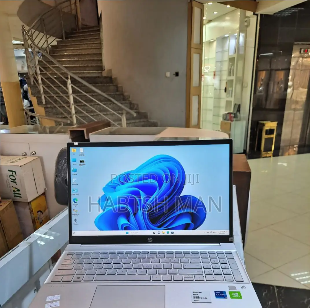 New Laptop HP Pavilion 15 16GB Intel Core I7 SSD 512GB