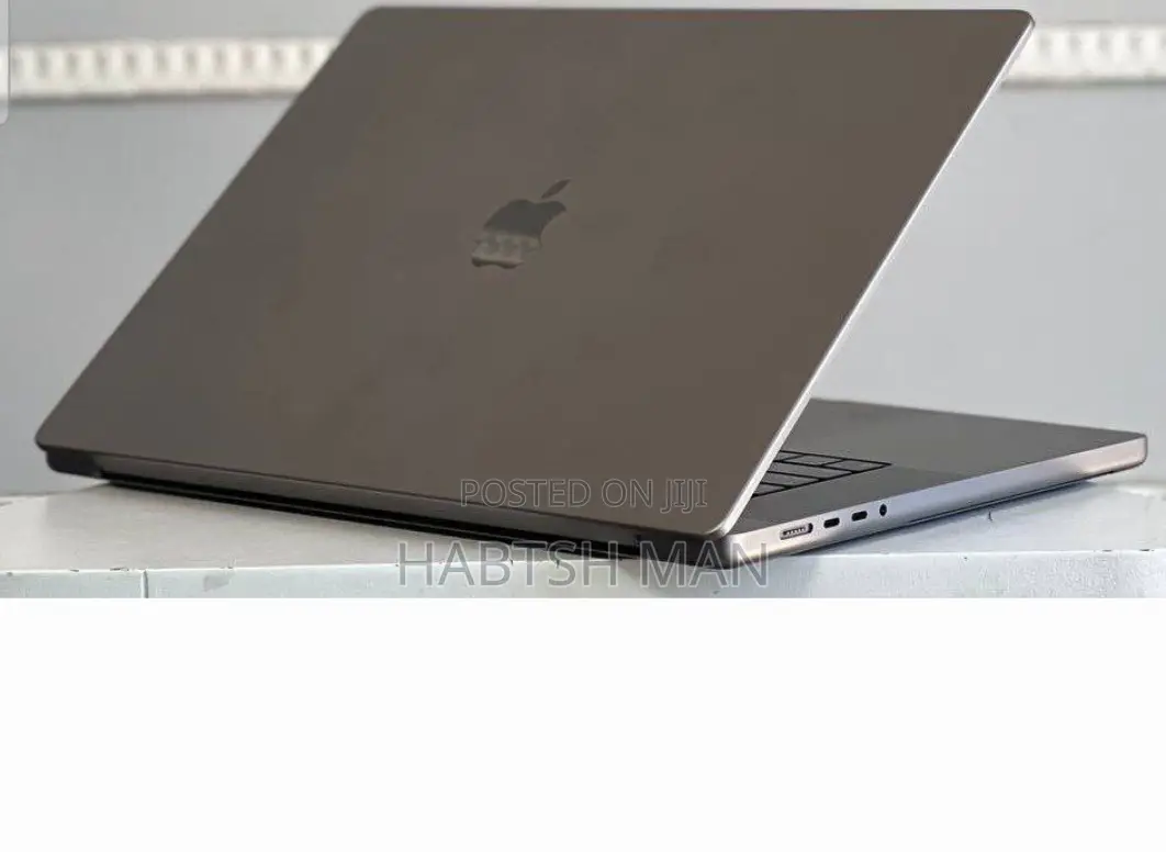 New Laptop Apple MacBook Pro M1 32GB Apple M1 Pro SSD 512GB
