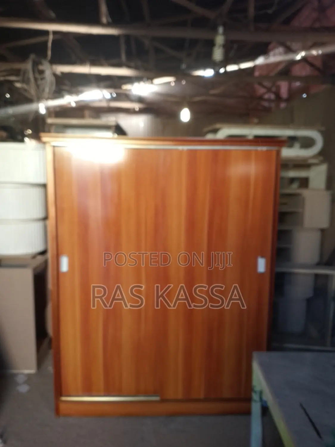 ምርጥ ተንሸራታች 1.50 ቁም ሳጥን 4