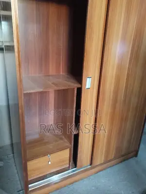 ምርጥ ተንሸራታች 1.50 ቁም ሳጥን 4