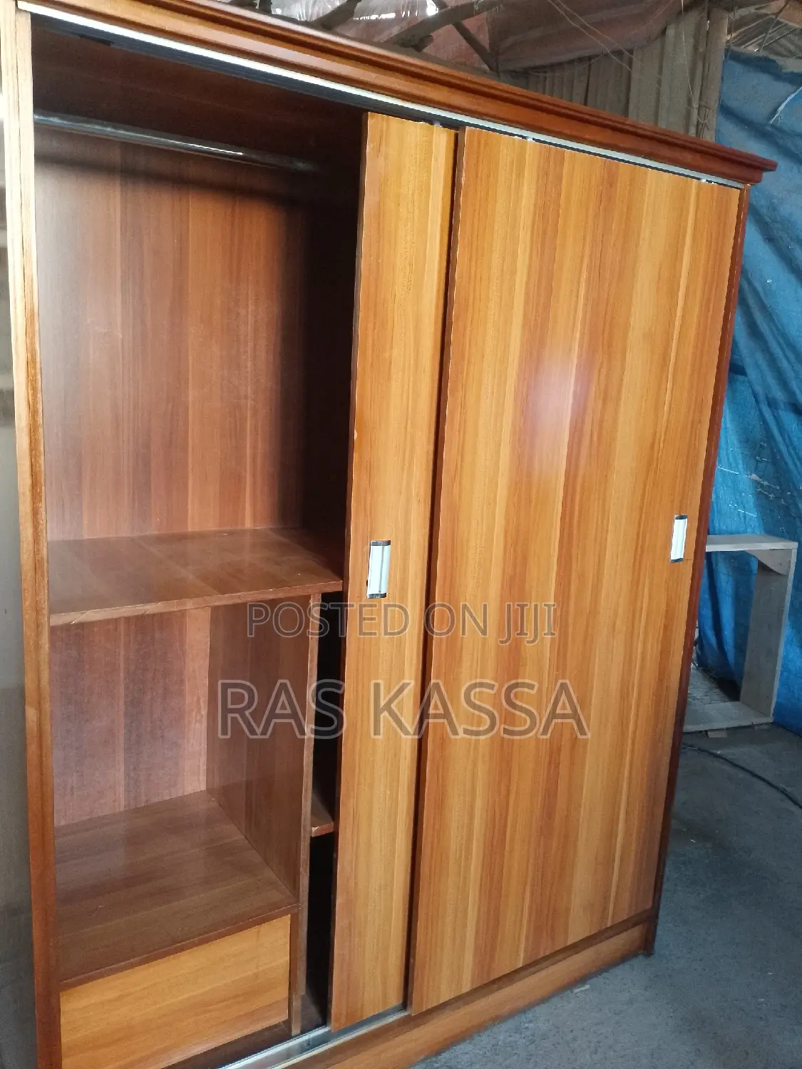 ምርጥ ተንሸራታች 1.50 ቁም ሳጥን 4