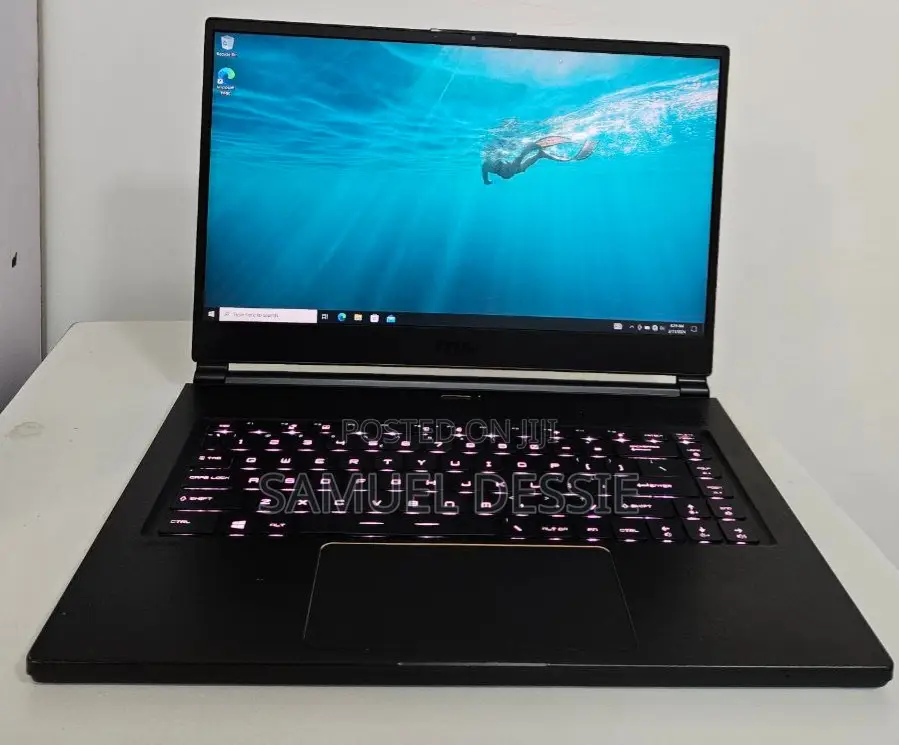 New Laptop MSI GS65 Stealth Thin 8RF 32GB Intel Core I7 SSD 512GB