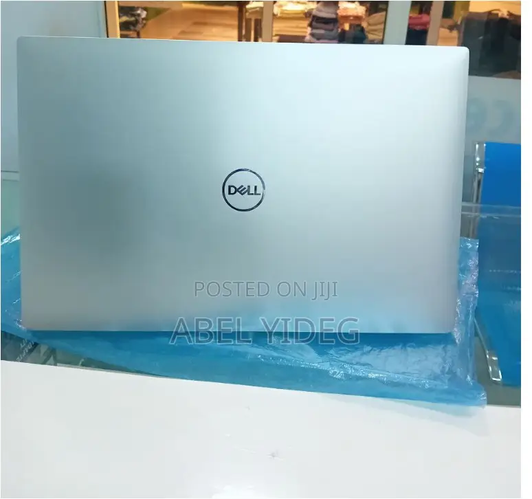 New Laptop Dell XPS 15 32GB Intel Core I7 SSD 1T