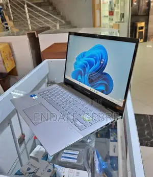 New Laptop Asus VivoBook 15 X505BA 8GB Intel Core I5 SSD 512GB