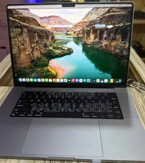 New Laptop Apple MacBook Pro 2021 M1 32GB Apple M1 SSD 512GB