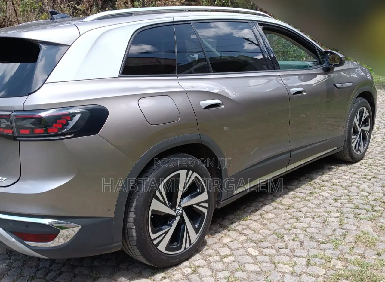 Volkswagen ID.6 2022 Gray