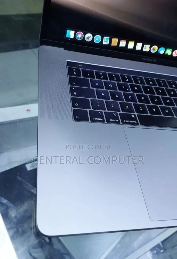 New Laptop Apple MacBook Pro 2019 32GB Intel Core I9 SSD 1T